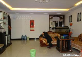 该房为简装带部份家具家电，繁华中心地段，生活方便、交通 - 六盘水28生活网 lps.28life.com