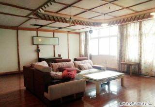 人民广场国汇旁边188平3室2厅2卫 中装2000/月可办公 - 六盘水28生活网 lps.28life.com